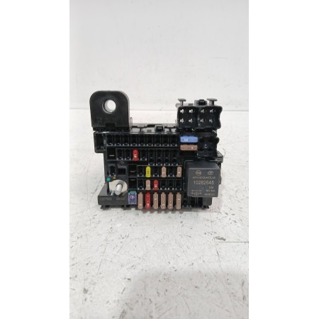 Recambio de caja reles / fusibles para mg zs suv (azs1) 1.5 vti referencia OEM IAM 10577500  