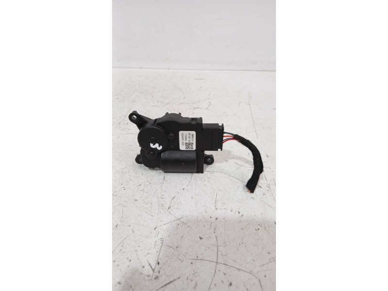 Recambio de motor apertura trampilla para mg zs suv (azs1) 1.5 vti referencia OEM IAM 11946446  