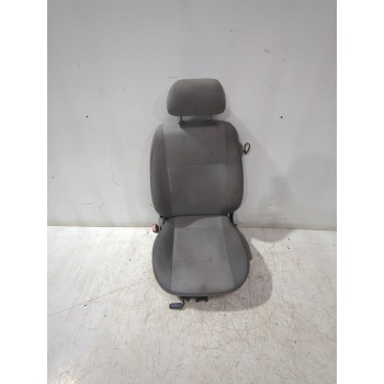 ASIENTO DELANTERO IZQUIERDO 