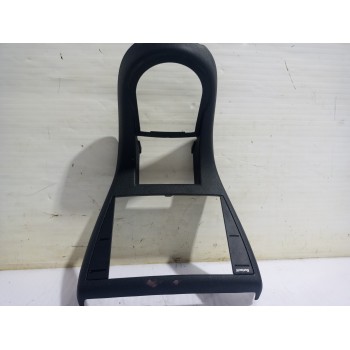 Recambio de moldura para citroën c4 sedan collection referencia OEM IAM 9646338577  