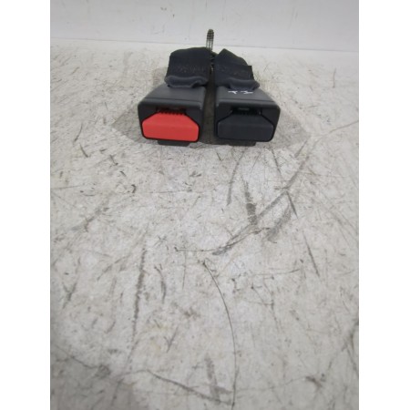 Recambio de enganche cinturon trasero izquierdo para dacia sandero ii (b8_) 1.5 dci referencia OEM IAM 878170958R  