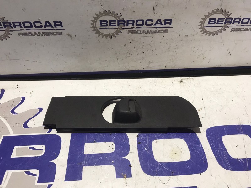 Recambio de moldura lateral para saab 9-3 berlina 2.0 cat referencia OEM IAM 4936605  