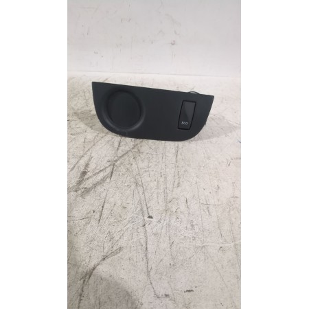 Recambio de mando retrovisor para dacia sandero ii (b8_) 1.5 dci referencia OEM IAM 684937535R  