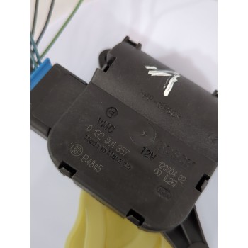 Recambio de motor apertura trampilla para seat ibiza iii (6l1) 1.4 16v referencia OEM IAM 0132801357  