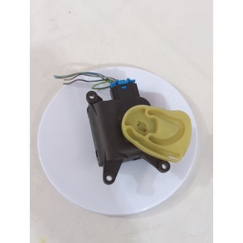 Recambio de motor apertura trampilla para seat ibiza iii (6l1) 1.4 16v referencia OEM IAM 0132801357  