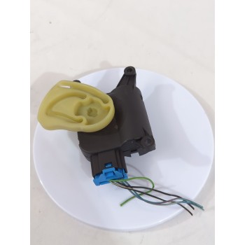 Recambio de motor apertura trampilla para seat ibiza iii (6l1) 1.4 16v referencia OEM IAM 0132801357  