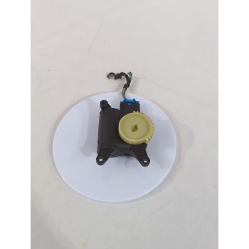 Recambio de motor apertura trampilla para seat ibiza iii (6l1) 1.4 16v referencia OEM IAM 0132801357  