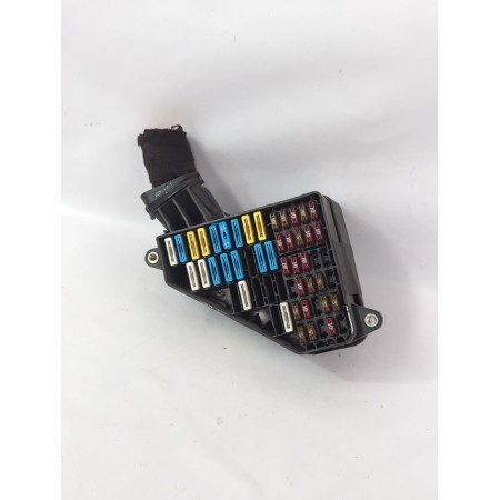 Recambio de caja reles / fusibles para seat ibiza iii (6l1) 1.4 16v referencia OEM IAM 6Q0941828B  