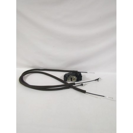 Recambio de cerradura puerta lateral derecha para iveco daily furgon referencia OEM IAM 5803083732  