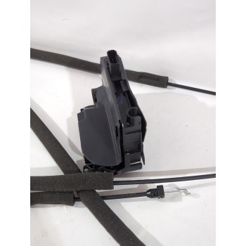 Recambio de cerradura puerta lateral derecha para iveco daily furgon referencia OEM IAM 5803083732  