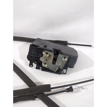 Recambio de cerradura puerta lateral derecha para iveco daily furgon referencia OEM IAM 5803083732  