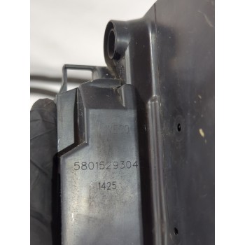 Recambio de cerradura puerta lateral derecha para iveco daily furgon referencia OEM IAM 5803083732  