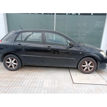 toyota corolla (_e12_) del año 2005