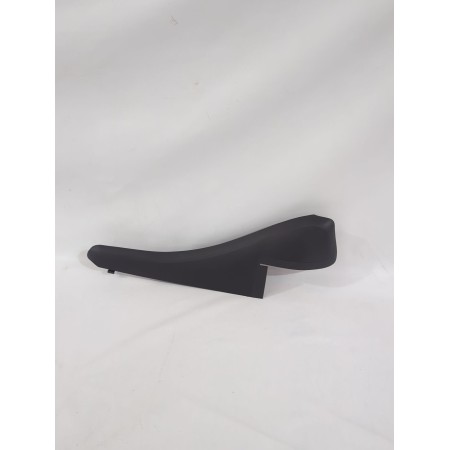 Recambio de moldura para renault master bus referencia OEM IAM 668100009R  