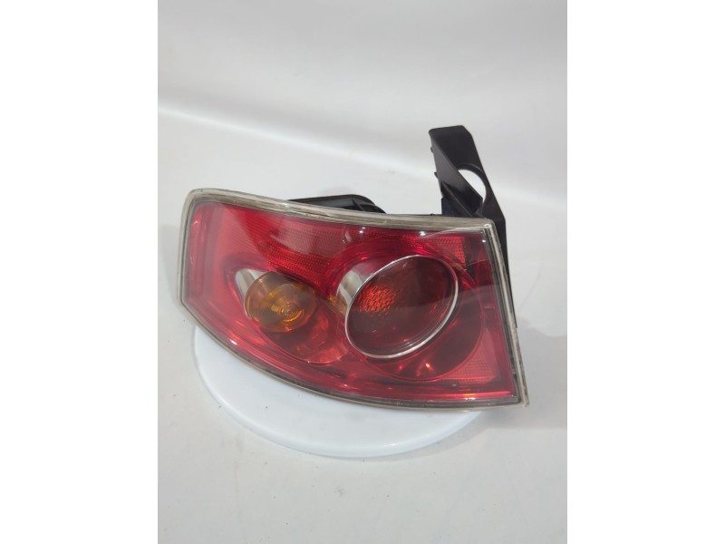 Recambio de piloto trasero izquierdo para seat ibiza iii (6l1) 1.4 16v referencia OEM IAM 6L6945111B  