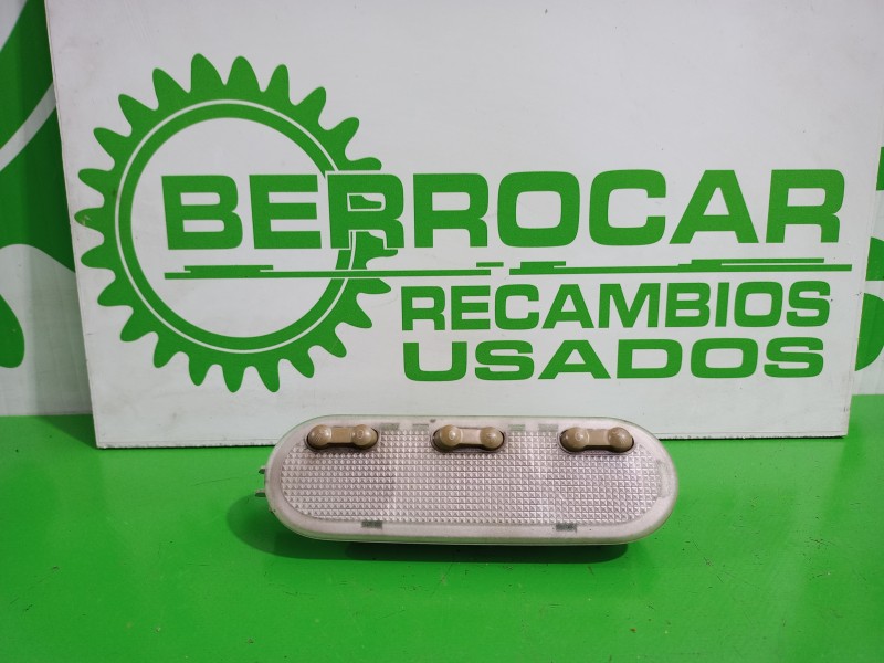 Recambio de luz interior para renault scenic ii 1.5 dci diesel referencia OEM IAM 8200073234  