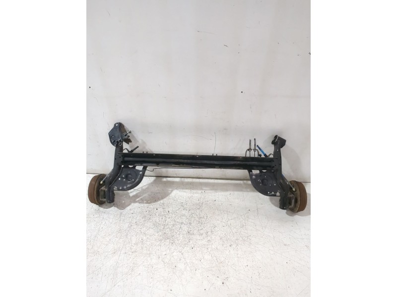 Recambio de puente trasero para renault clio iii (br0/1, cr0/1) 1.4 16v referencia OEM IAM 7701477390  