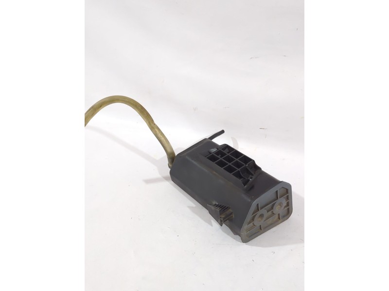 Recambio de filtro carbono activo para renault clio iii (br0/1, cr0/1) 1.4 16v referencia OEM IAM 8200343389  