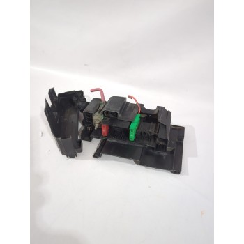 Recambio de caja reles / fusibles para renault clio iii (br0/1, cr0/1) 1.4 16v referencia OEM IAM 8200267011A  