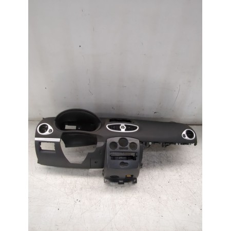 Recambio de salpicadero para renault clio iii (br0/1, cr0/1) 1.4 16v referencia OEM IAM 8200407587  