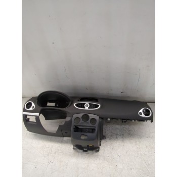 Recambio de salpicadero para renault clio iii (br0/1, cr0/1) 1.4 16v referencia OEM IAM 8200407587  