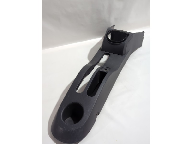 Recambio de consola central para renault clio iii (br0/1, cr0/1) 1.4 16v referencia OEM IAM 8200407985  