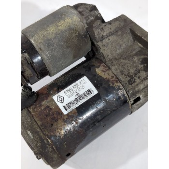 Recambio de motor arranque para renault clio iii (br0/1, cr0/1) 1.4 16v referencia OEM IAM 7711368060  
