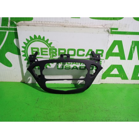 Recambio de moldura para opel corsa e expression referencia OEM IAM 13391249  