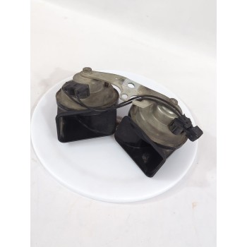 Recambio de claxon para renault clio iii (br0/1, cr0/1) 1.4 16v referencia OEM IAM 8200491390  