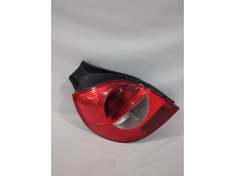 Recambio de piloto trasero izquierdo para renault clio iii (br0/1, cr0/1) 1.4 16v referencia OEM IAM 265552505R  