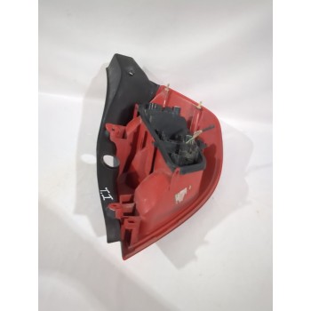 Recambio de piloto trasero izquierdo para renault clio iii (br0/1, cr0/1) 1.4 16v referencia OEM IAM 265552505R  