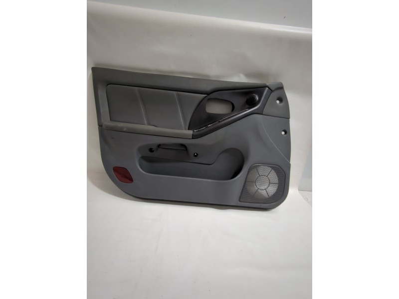 Recambio de guarnecido puerta delantera izquierda para hyundai elantra (xd) 2.0 crdi cat referencia OEM IAM 823702D010  