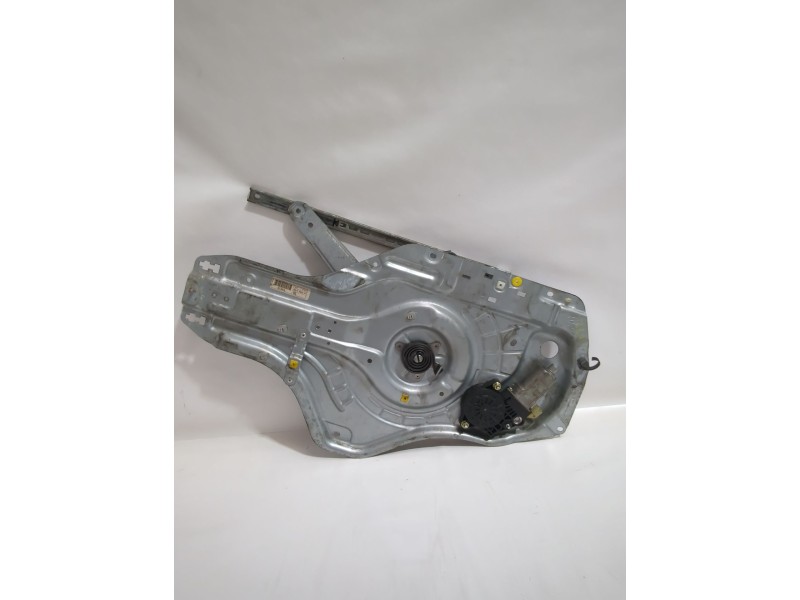Recambio de elevalunas delantero izquierdo para hyundai elantra (xd) 2.0 crdi cat referencia OEM IAM 824702D062AX  