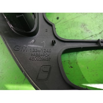 Recambio de moldura para opel corsa e expression referencia OEM IAM 13391249  