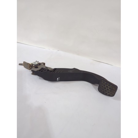 Recambio de pedal embrague para opel astra j sedán 1.7 cdti (69) referencia OEM IAM 13331937  