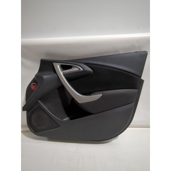 Recambio de guarnecido puerta delantera derecha para opel astra j sedán 1.7 cdti (69) referencia OEM IAM 13315234  