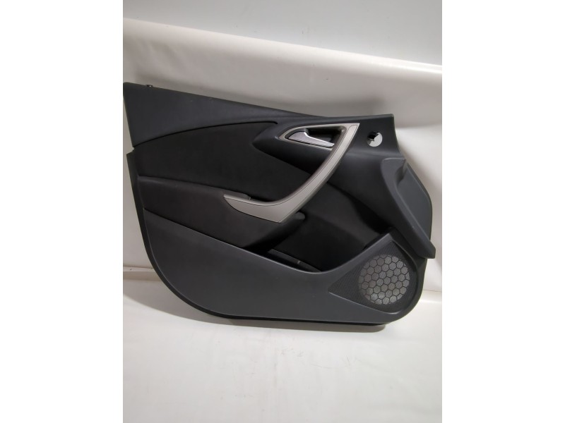Recambio de guarnecido puerta delantera izquierda para opel astra j sedán 1.7 cdti (69) referencia OEM IAM 13315233  