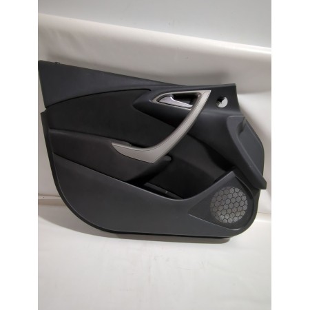 Recambio de guarnecido puerta delantera izquierda para opel astra j sedán 1.7 cdti (69) referencia OEM IAM 13315233  