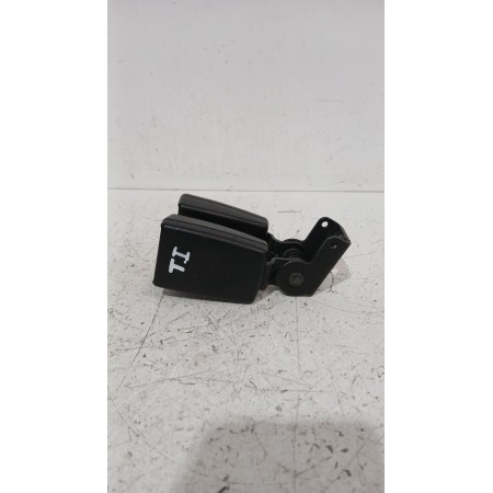 Recambio de enganche cinturon trasero izquierdo para opel astra j sedán 1.7 cdti (69) referencia OEM IAM 13354871  