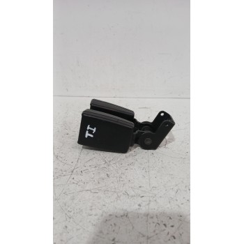Recambio de enganche cinturon trasero izquierdo para opel astra j sedán 1.7 cdti (69) referencia OEM IAM 13354871  