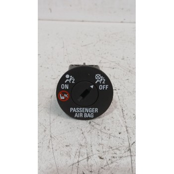 Recambio de interruptor para opel astra j sedán 1.7 cdti (69) referencia OEM IAM 13577258  
