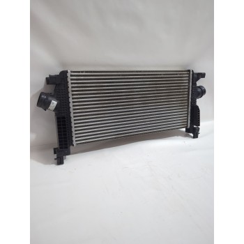 Recambio de intercooler para opel astra j sedán 1.7 cdti (69) referencia OEM IAM 13267647  