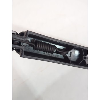 Recambio de brazo limpia trasero para lynk & co 01 hev referencia OEM IAM 8888203216  