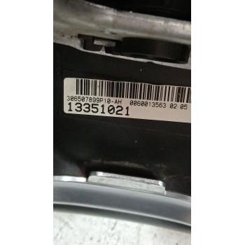 Recambio de volante para opel astra j sedán 1.7 cdti (69) referencia OEM IAM 13351021  