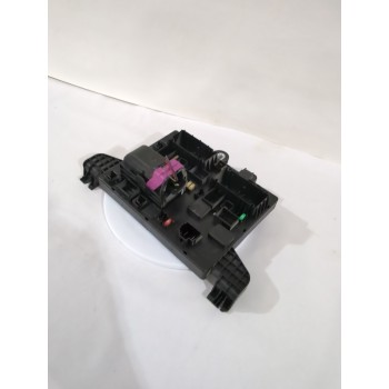 Recambio de caja reles / fusibles para opel astra j sedán 1.7 cdti (69) referencia OEM IAM 13302301/13343950  
