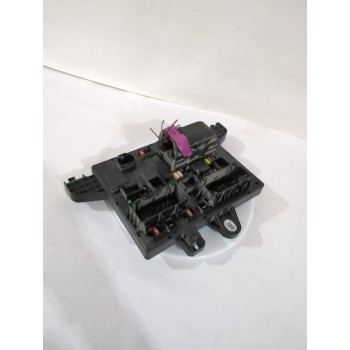 Recambio de caja reles / fusibles para opel astra j sedán 1.7 cdti (69) referencia OEM IAM 13302301/13343950  