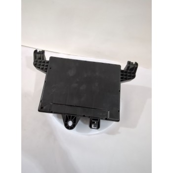 Recambio de caja reles / fusibles para opel astra j sedán 1.7 cdti (69) referencia OEM IAM 13302301/13343950  