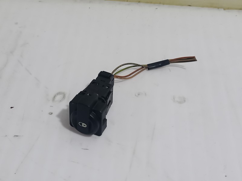 Recambio de interruptor para citroën c4 sedan collection referencia OEM IAM 96476626XT  