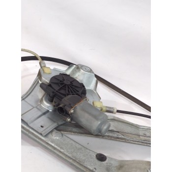 Recambio de elevalunas delantero derecho para renault clio iii (br0/1, cr0/1) 1.4 16v referencia OEM IAM 8200843597  
