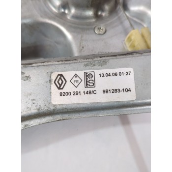 Recambio de elevalunas delantero izquierdo para renault clio iii (br0/1, cr0/1) 1.4 16v referencia OEM IAM 8200843592  